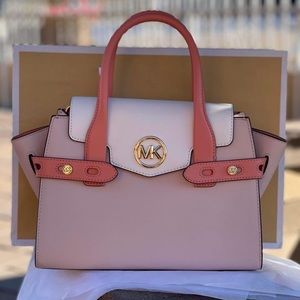 It nice brand new brand Michael kors